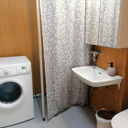 公寓 Keskustan Kaksio Parvekkeella, Ilmastoitu. 萨翁林纳